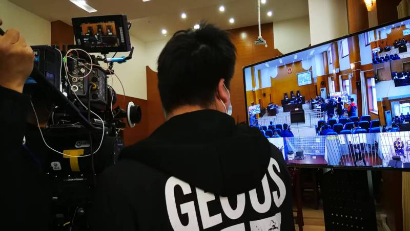 AI生成VS人工创意——礼县广告片拍摄公司的技术浪漫主义实践